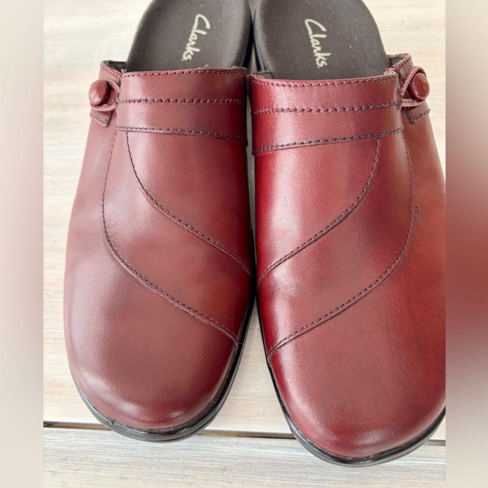 Clarks Burgundy Leather Mules. Size: 9